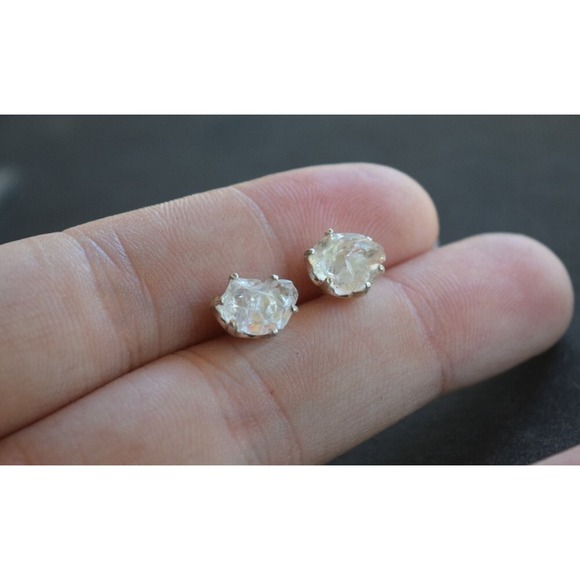 Sterling silver stud earrings, alternative diamond, uncut natural gemsto… - Picture 4 of 5